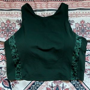 Athleta Conscious Crop Serene